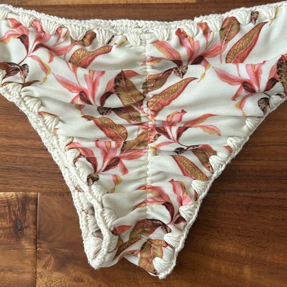 Posh Pua bikini bottom size Small NEW - Picture 3 of 5